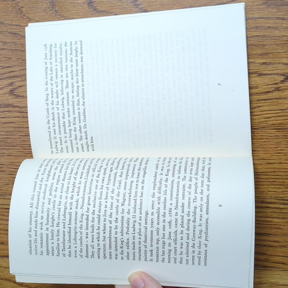Vintage 1966 Neuschwanstein Castle Paperback Booklet Nonfiction Travel History - Picture 5 of 16